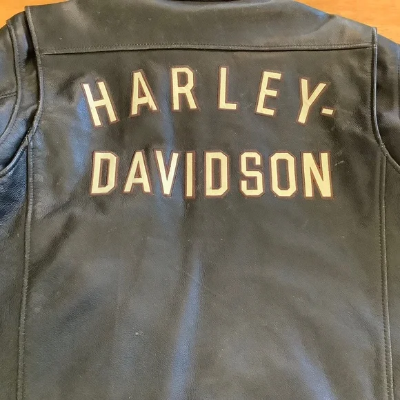Genuine Harley Davidson Men’s Large black leather riding jacket - Picture 7 of 16
